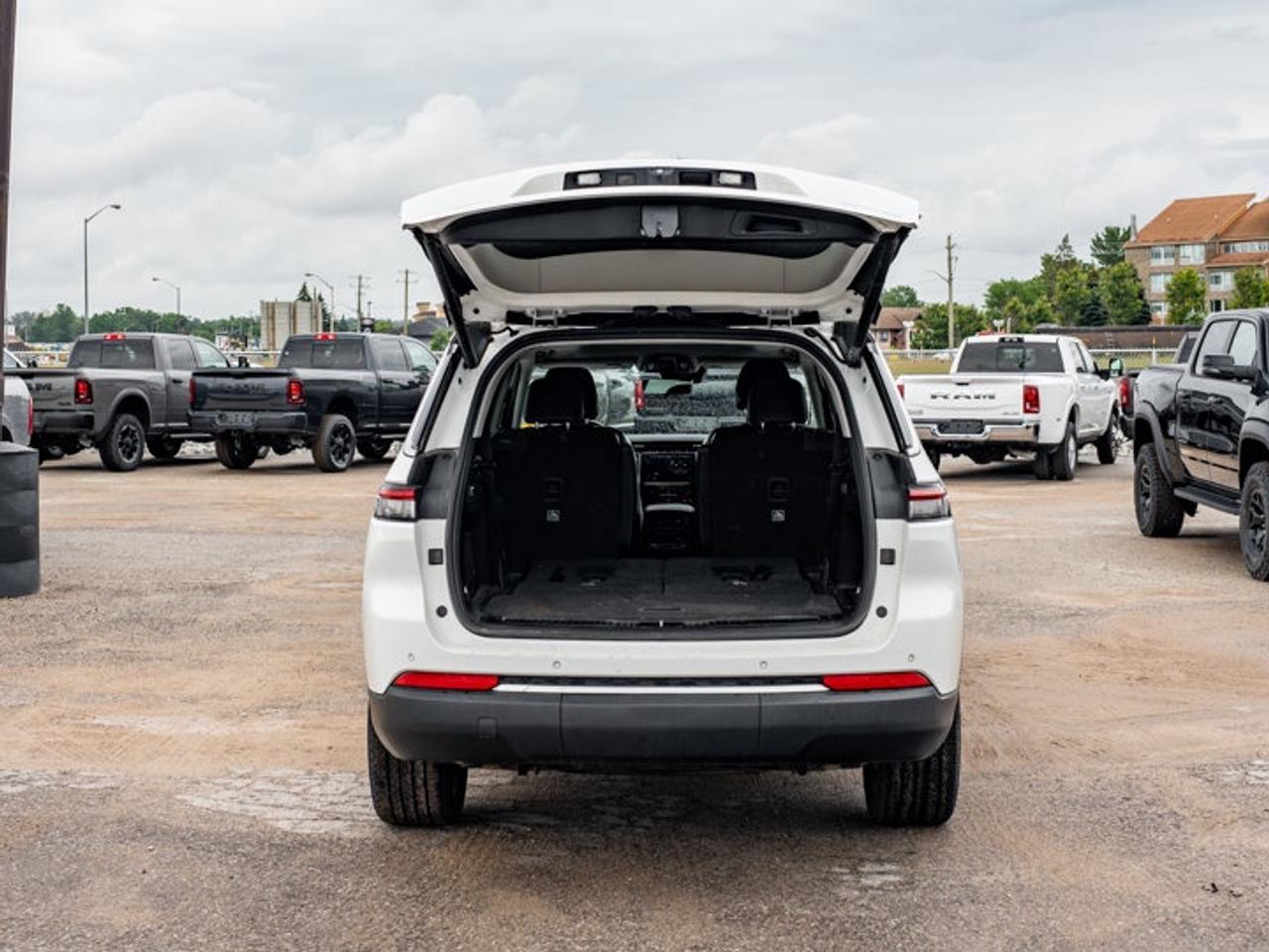 2021 Jeep Grand Cherokee L Limited Photo