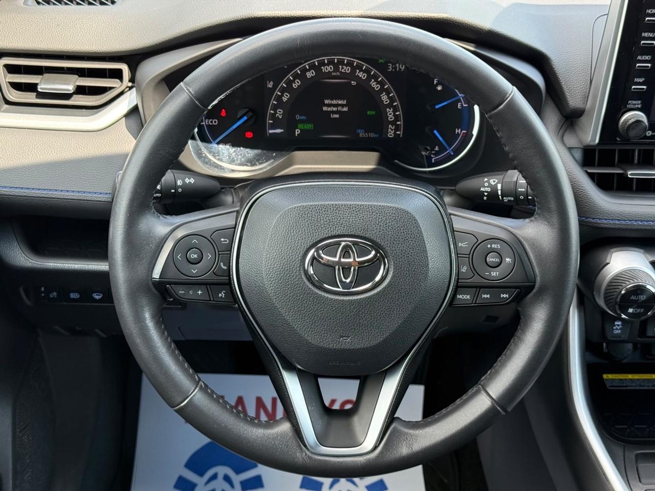 2020 Toyota RAV4 XLE Photo