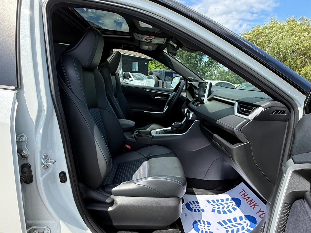 2020 Toyota RAV4 XLE Photo