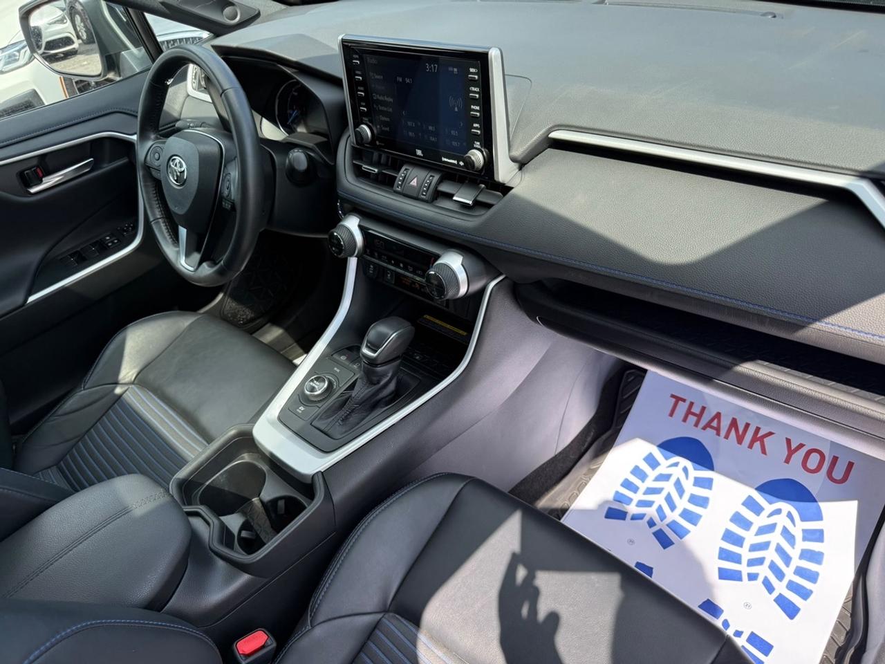 2020 Toyota RAV4 XLE Photo