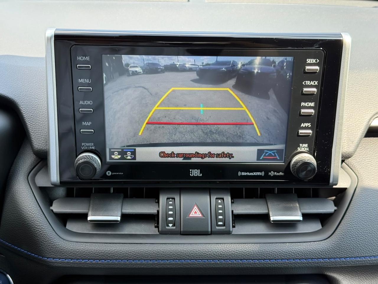 2020 Toyota RAV4 XLE Photo