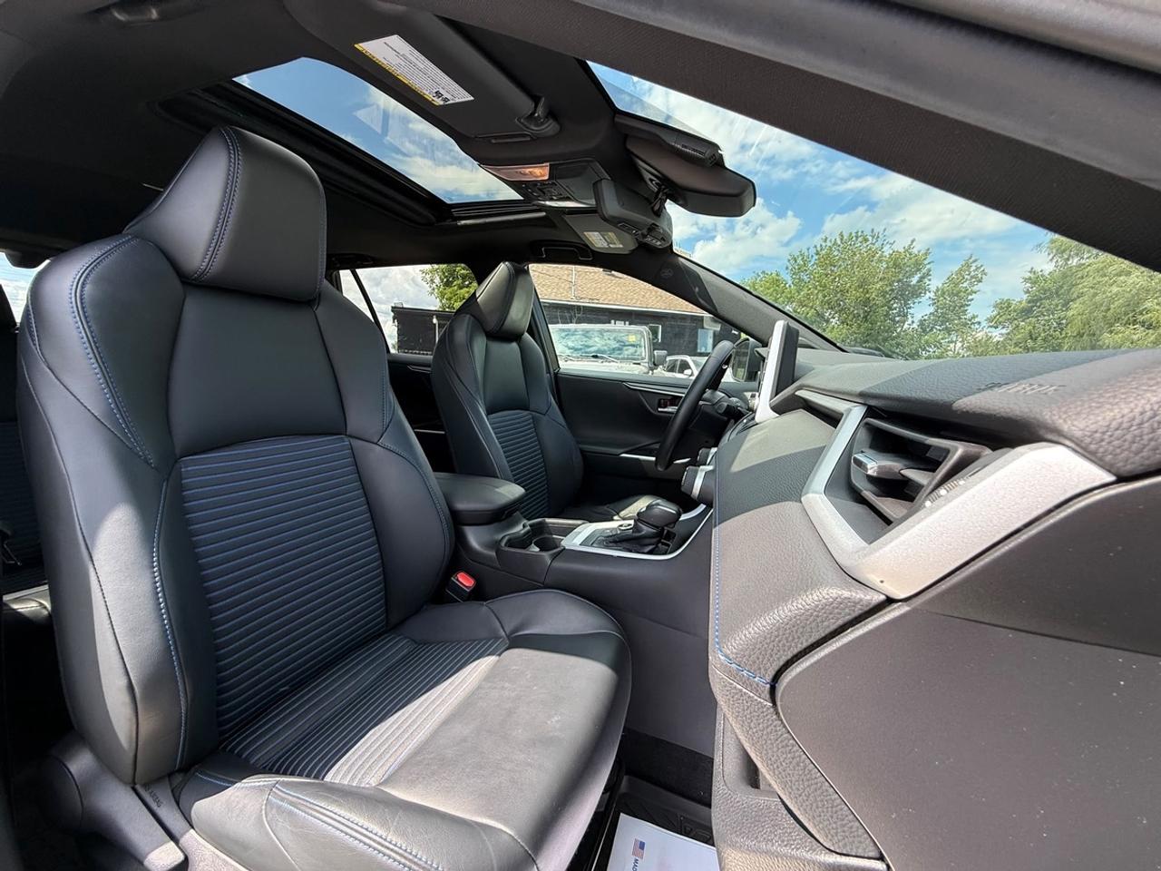 2020 Toyota RAV4 XLE Photo