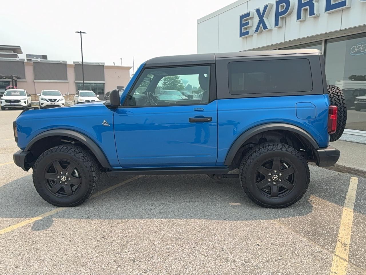 2022 Ford Bronco BLACK DIAMOND! HARD TOP! HEATED SEATS, 2-DOOR! Photo