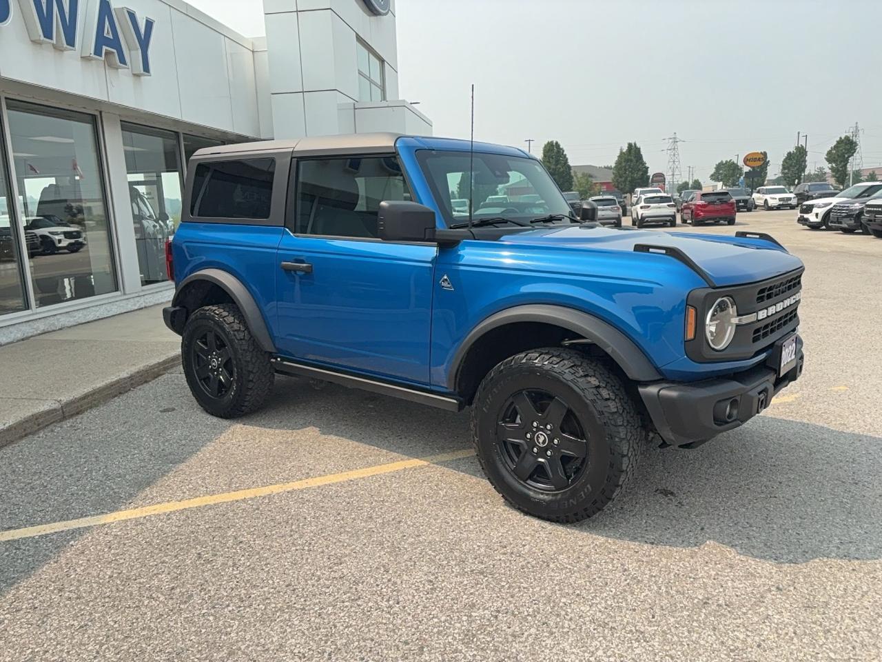 2022 Ford Bronco BLACK DIAMOND! HARD TOP! HEATED SEATS, 2-DOOR! Photo