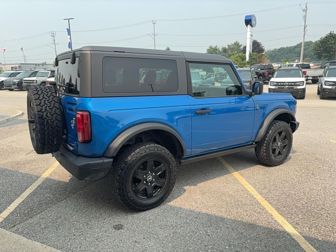 2022 Ford Bronco BLACK DIAMOND! HARD TOP! HEATED SEATS, 2-DOOR! Photo
