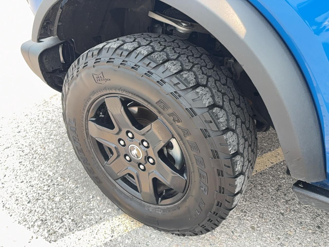 2022 Ford Bronco BLACK DIAMOND! HARD TOP! HEATED SEATS, 2-DOOR! Photo