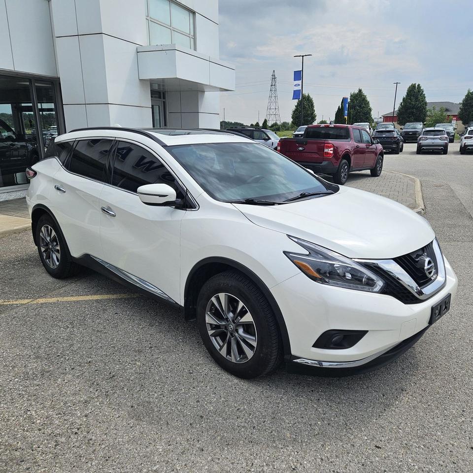 2018 Nissan Murano SV, AWD, MOONROOF, HEATED SEATS, AS TRADED! Photo2