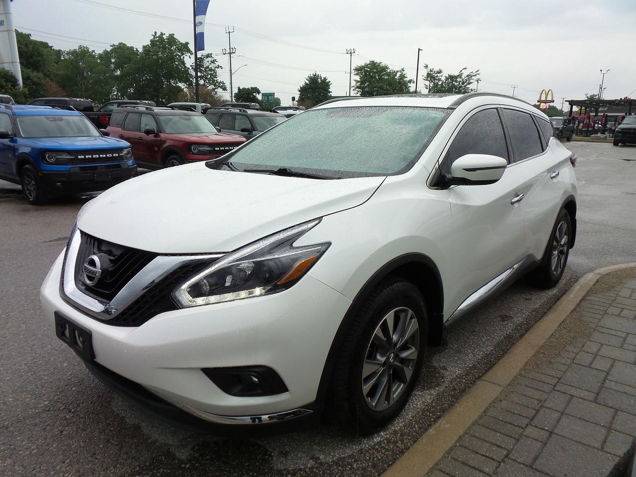 2018 Nissan Murano SV, AWD, MOONROOF, HEATED SEATS, AS TRADED! Photo1