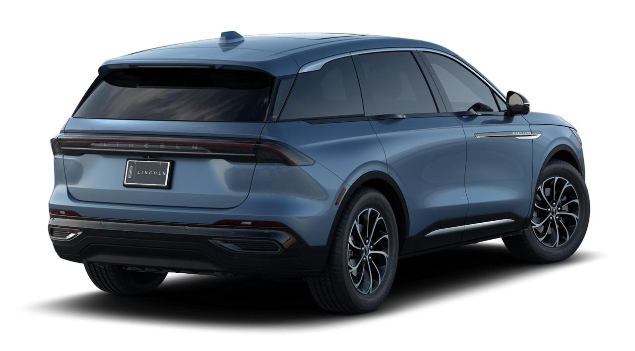 2026 Lincoln Nautilus Premiere AWD Photo2