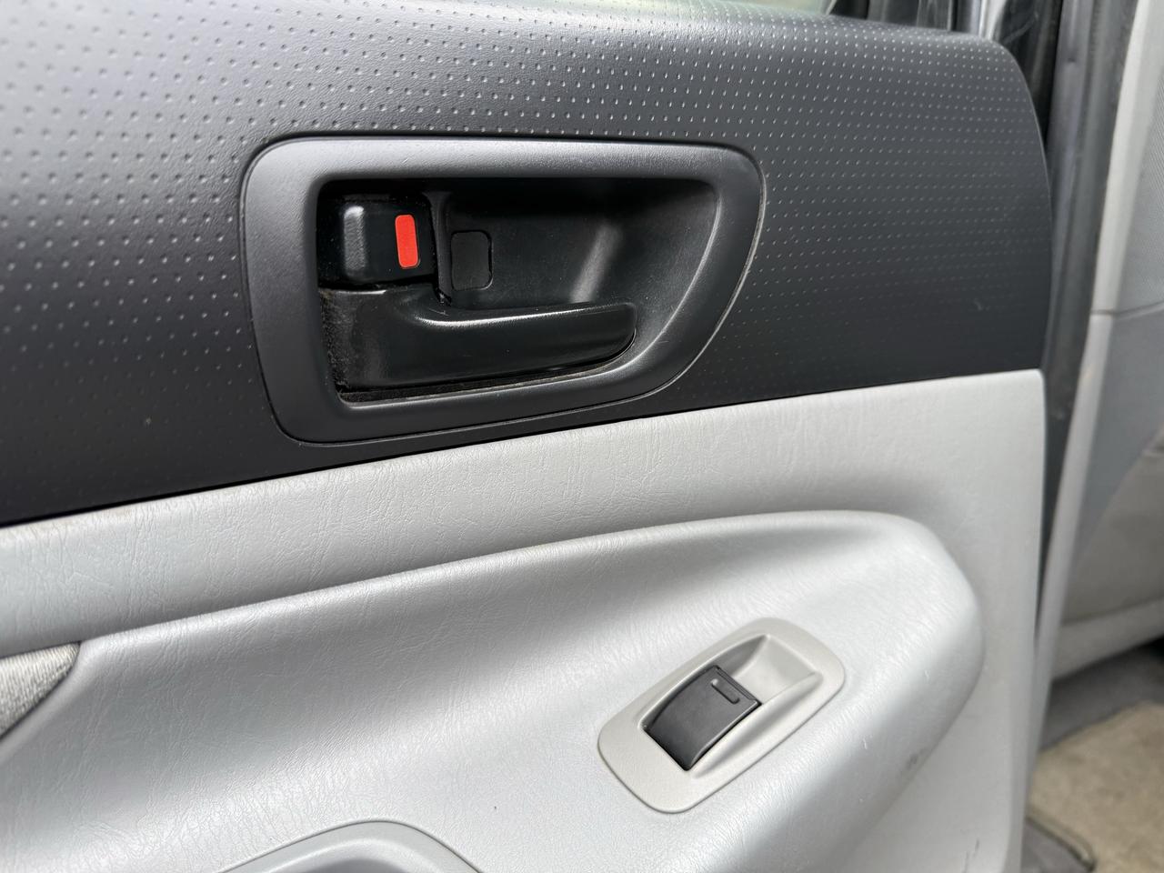 2011 Toyota Tacoma 4WD DoubleCab V6 Auto Photo