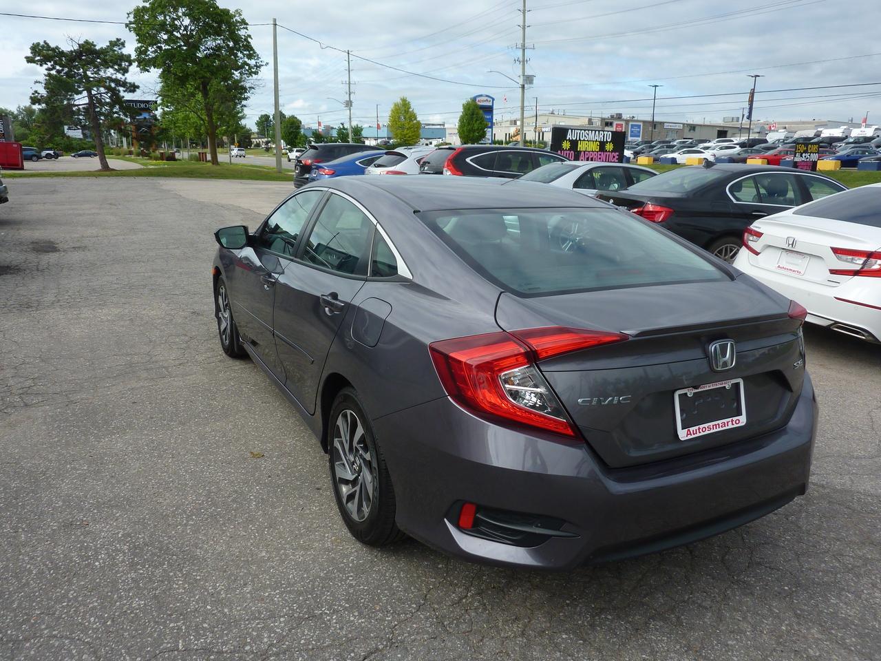 2018 Honda Civic SE Photo
