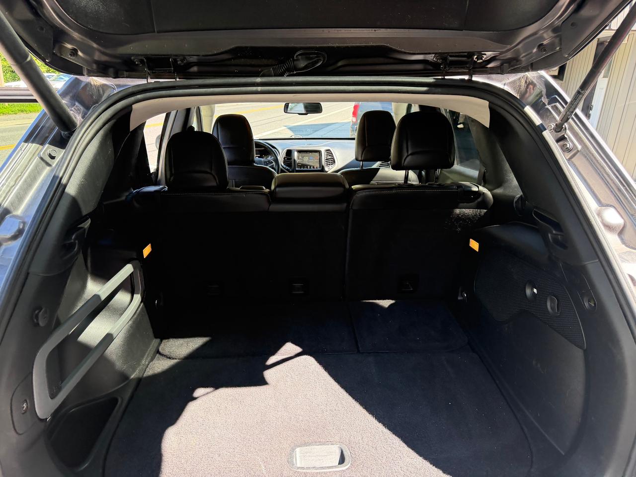 2016 Jeep Cherokee 4WD 4Dr Limited Photo