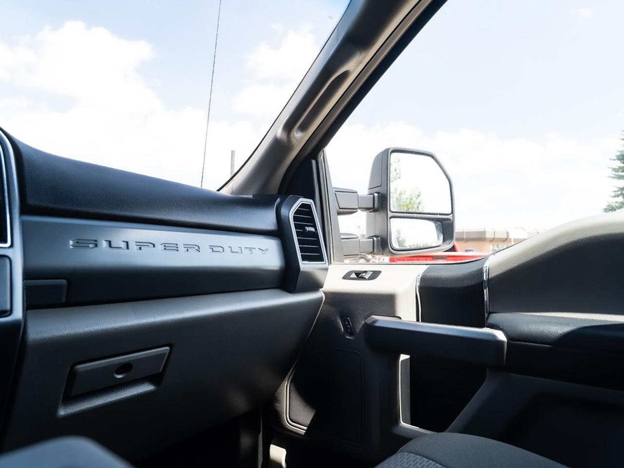 2019 Ford SUPER DUTY F-350 SRW XLT 4WD SuperCab 8' Box Photo32