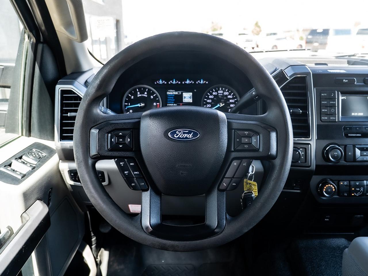 2019 Ford SUPER DUTY F-350 SRW XLT 4WD SuperCab 8' Box Photo29