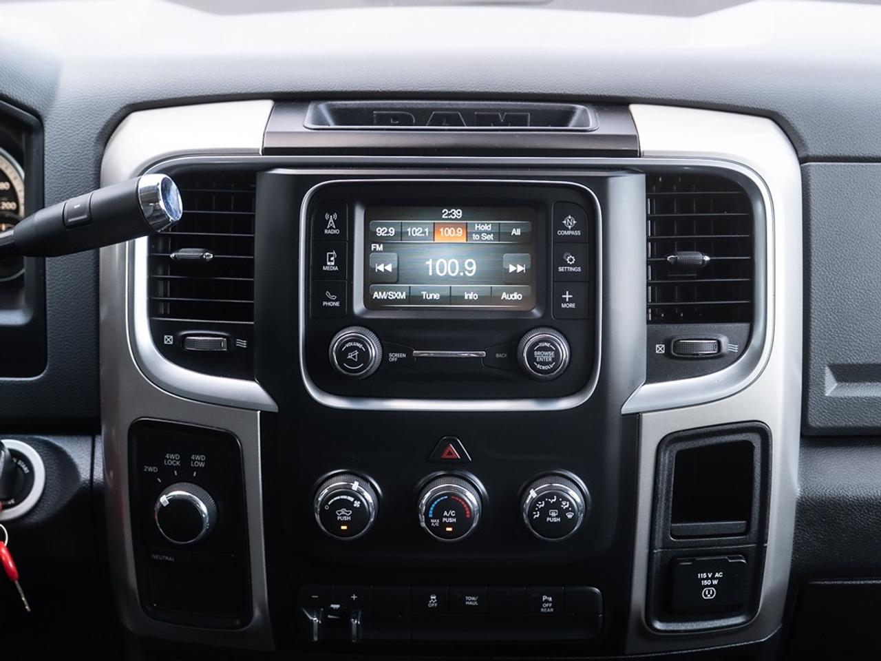 2017 RAM 2500 SLT Photo8