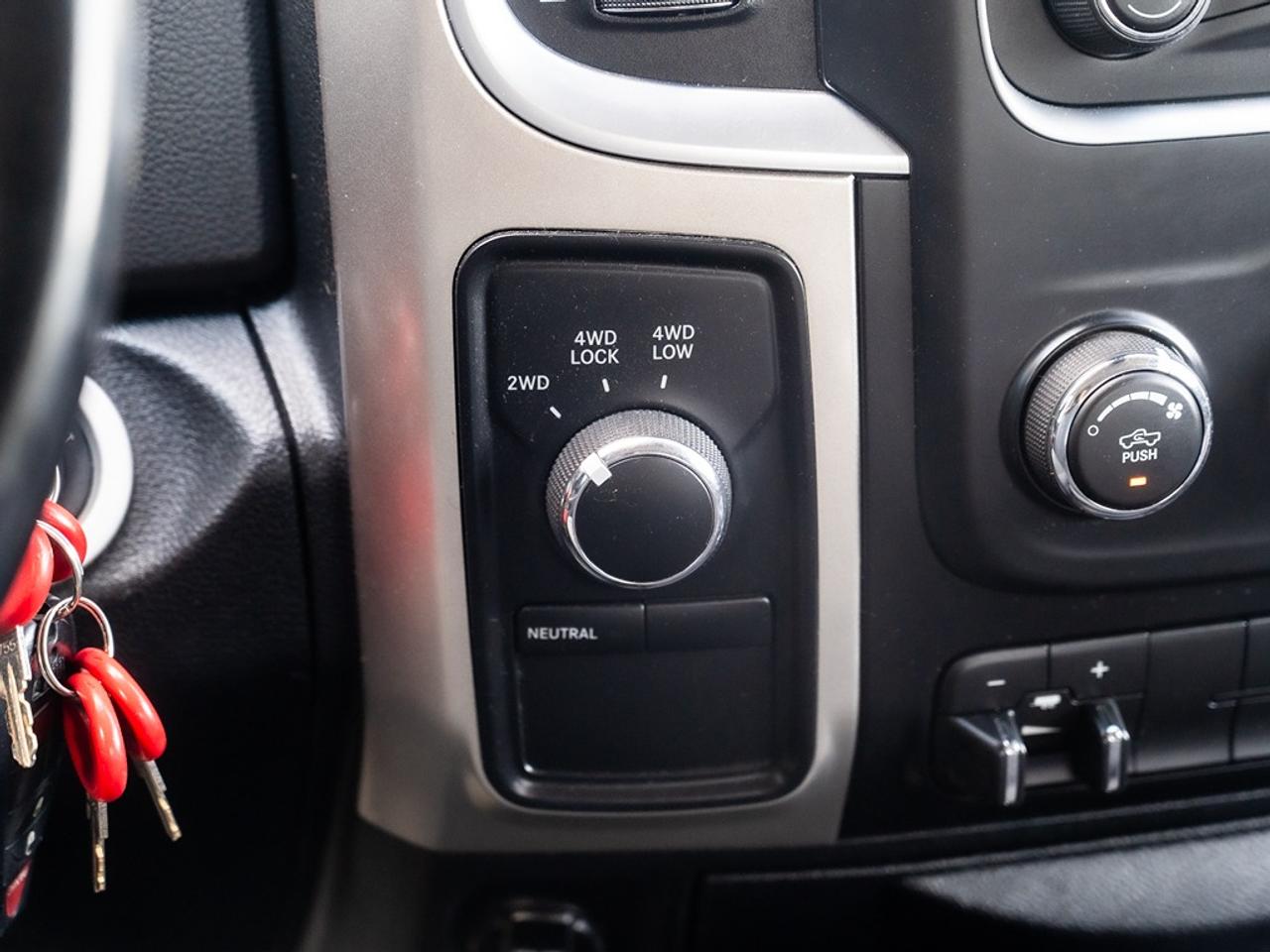 2017 RAM 2500 SLT Photo34