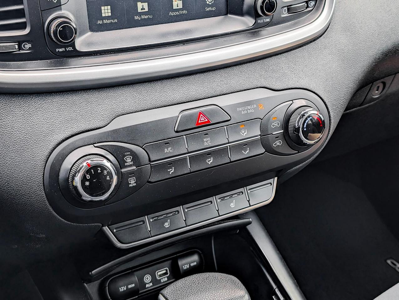 2020 Kia Sorento 2.4L LX Photo