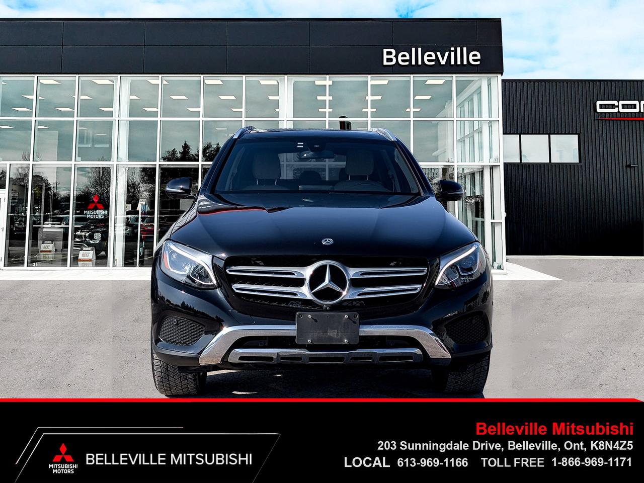 2019 Mercedes GLC 300 Photo2