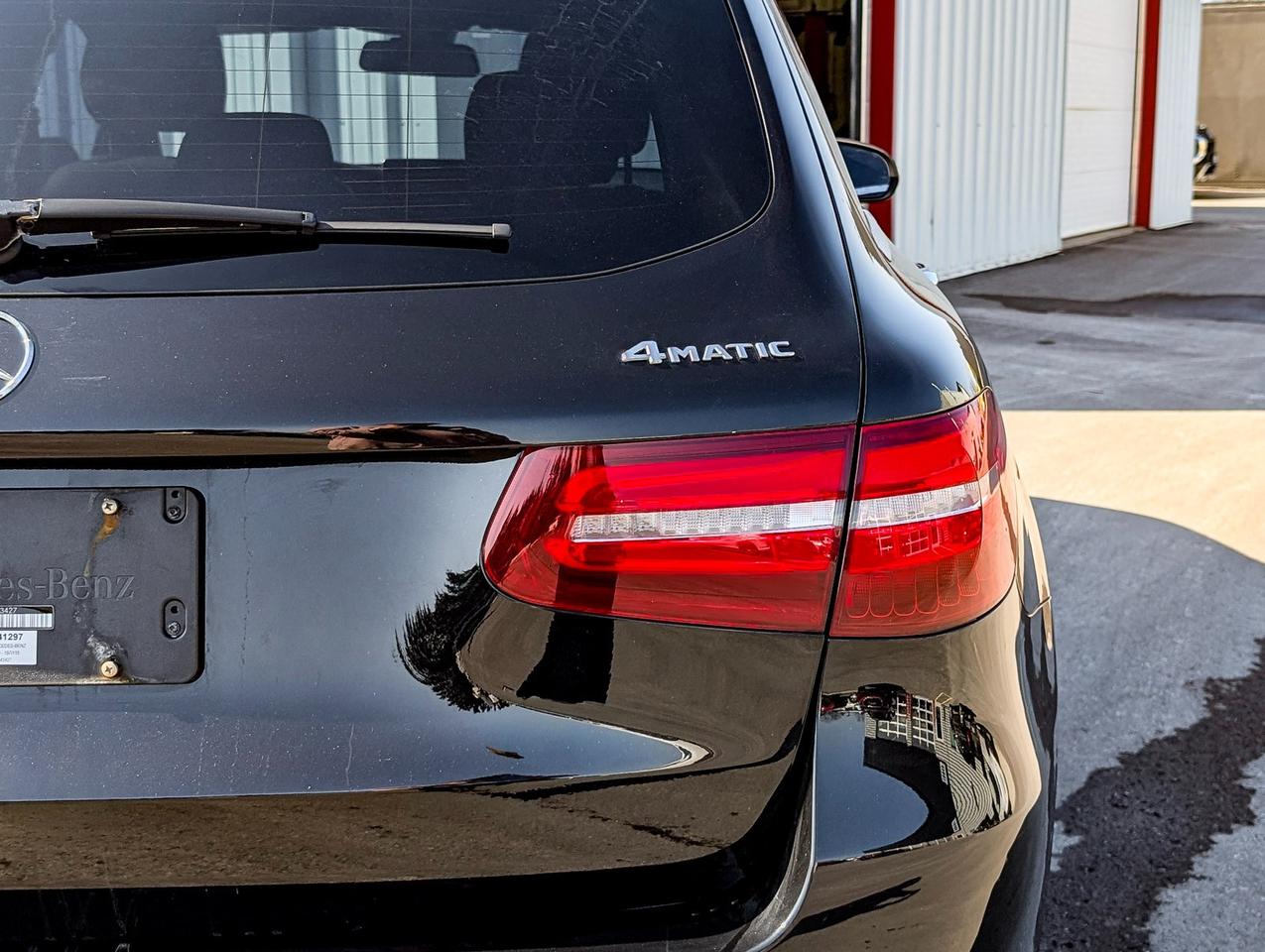 2019 Mercedes GLC 300 Photo