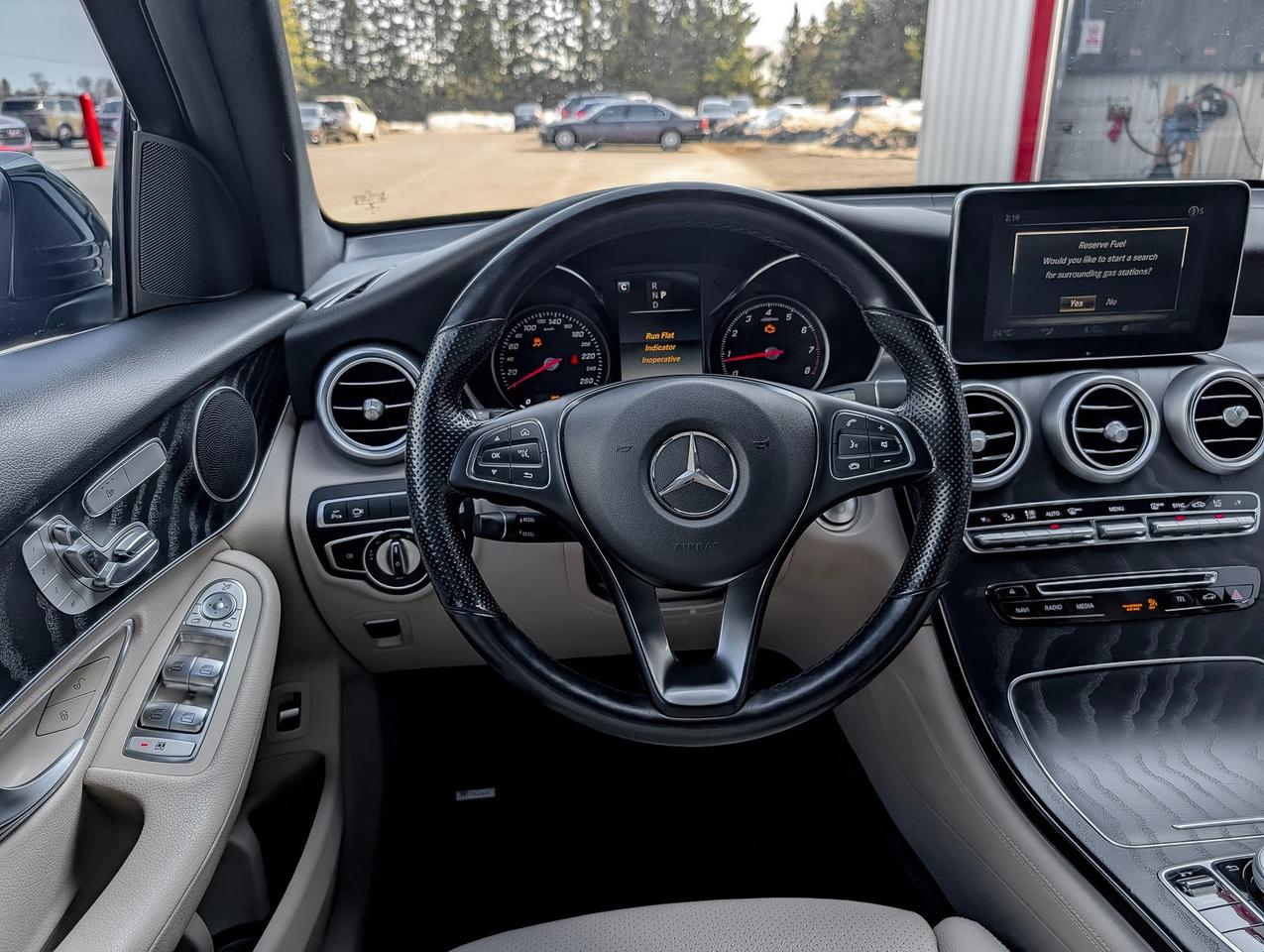 2019 Mercedes GLC 300 Photo