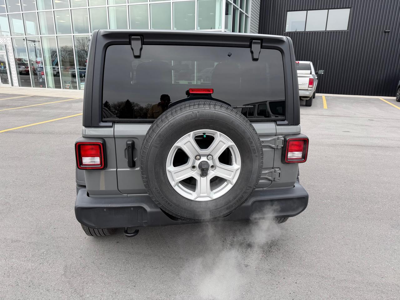 2022 Jeep Wrangler SPORT Photo