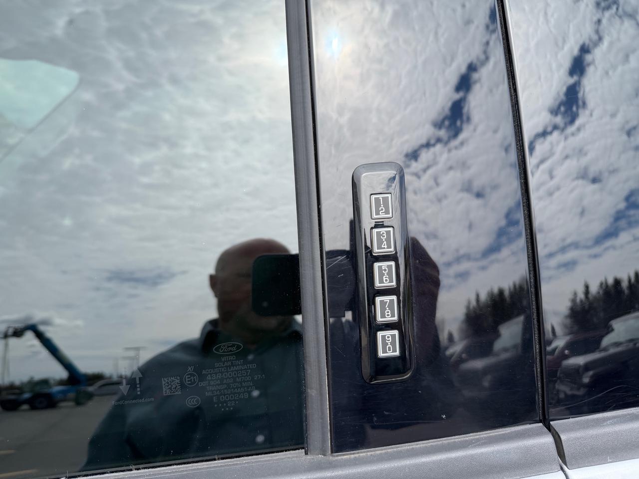 2022 Ford F-150 XLT Photo