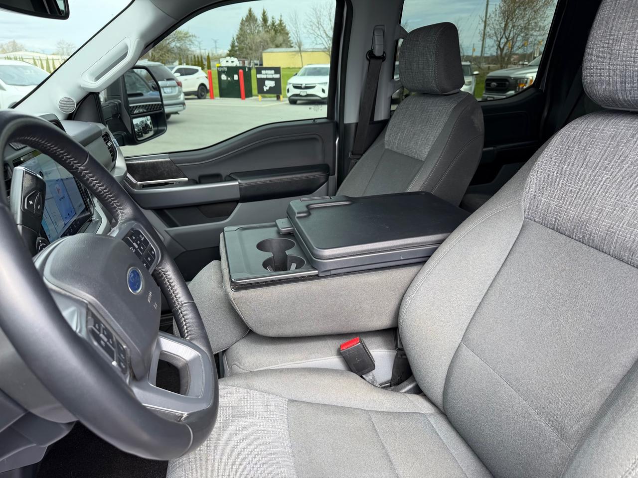 2022 Ford F-150 XLT Photo