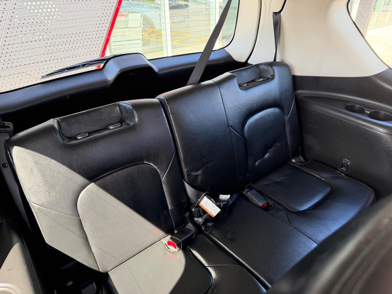 2024 Nissan Armada SL Photo