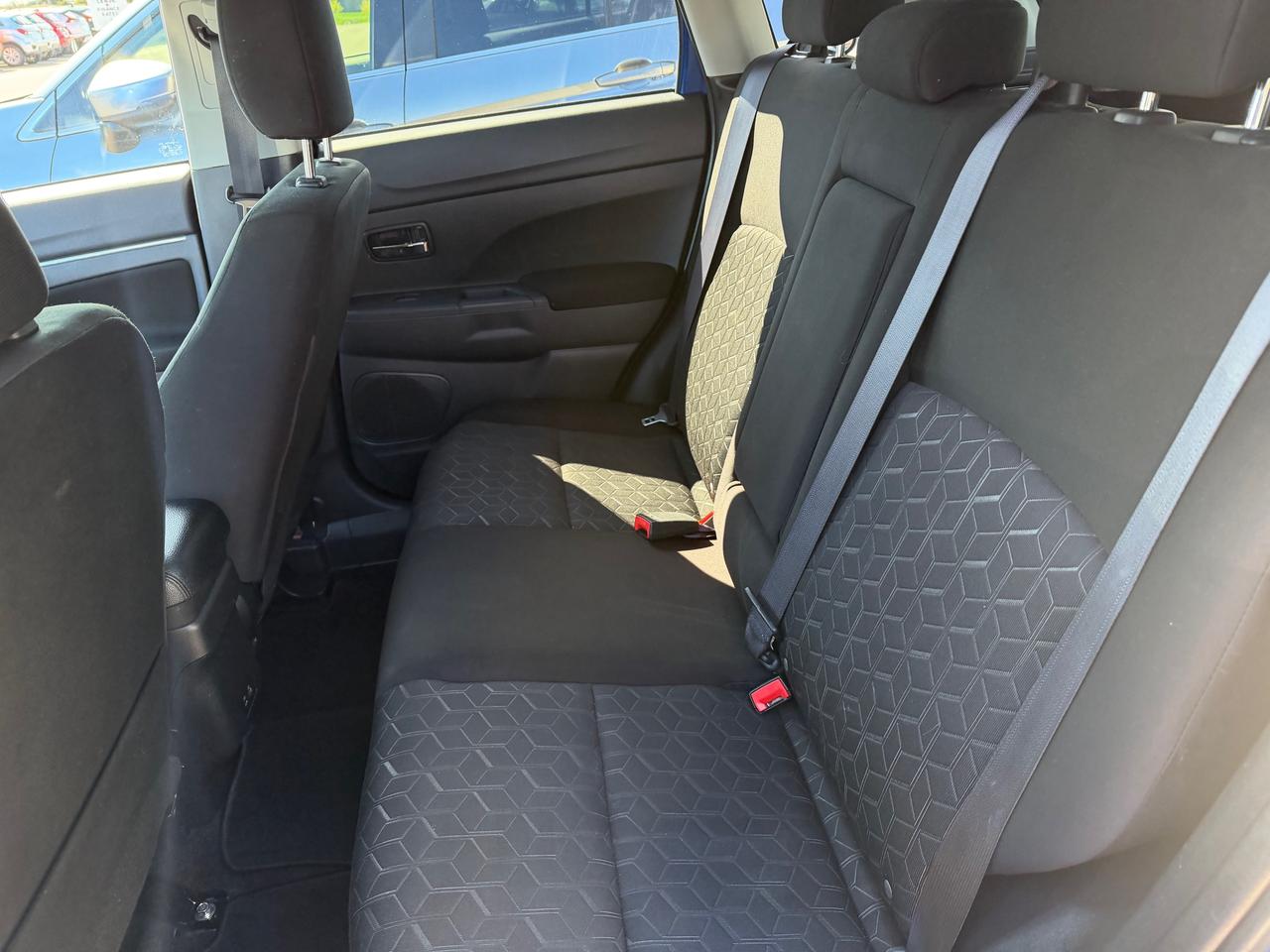 2023 Mitsubishi RVR SE Photo