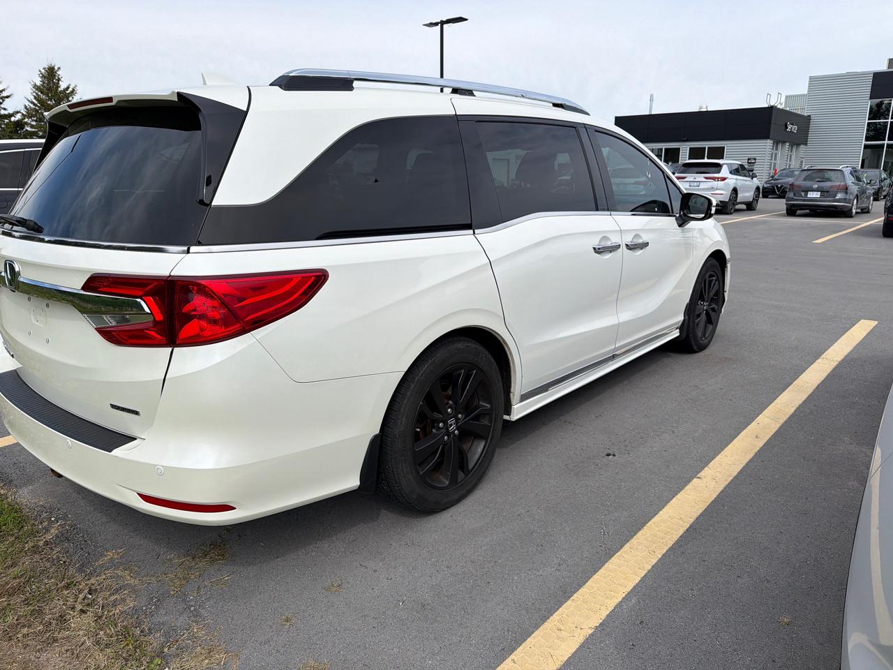 2018 Honda Odyssey Touring Photo