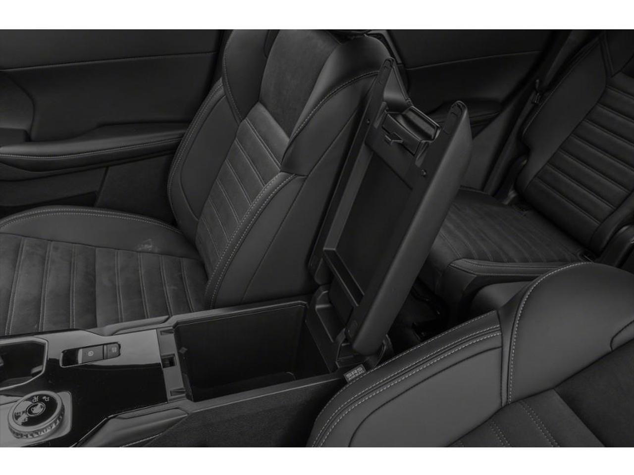 2026 Mitsubishi Outlander LE Photo