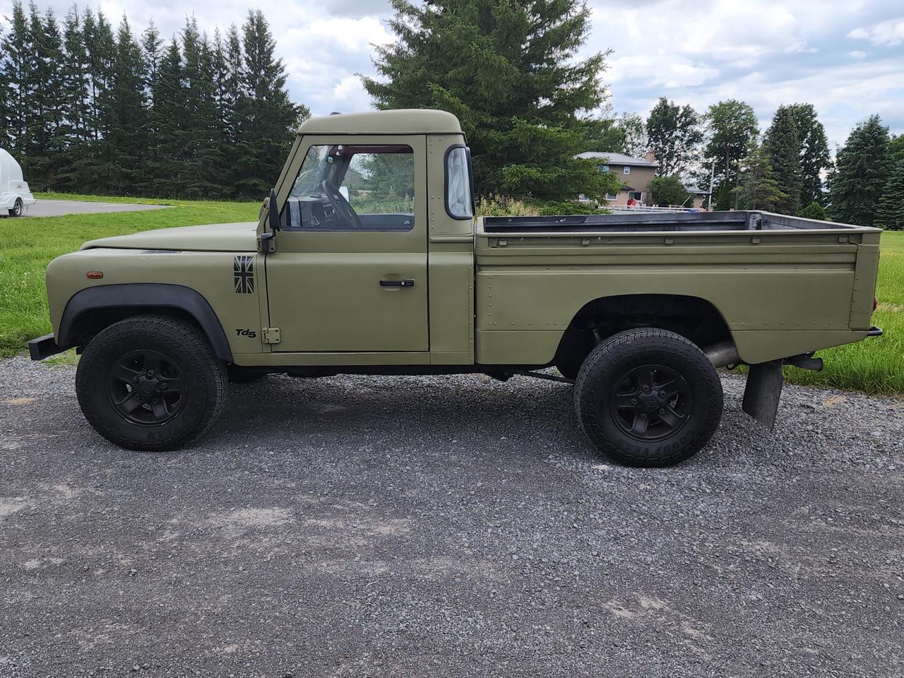 2001 Land Rover Defender TD5 Photo