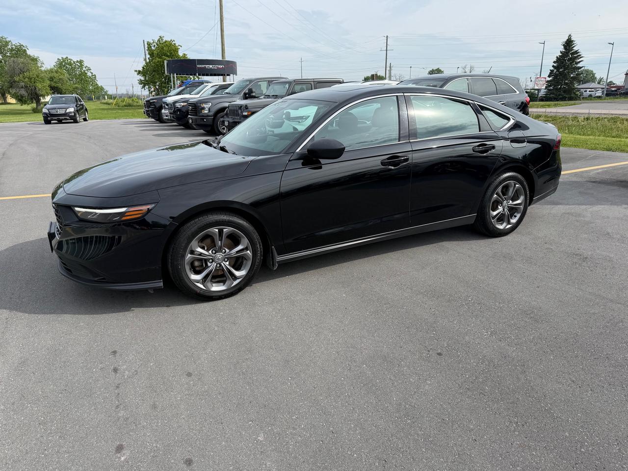 2023 Honda Accord EX Photo