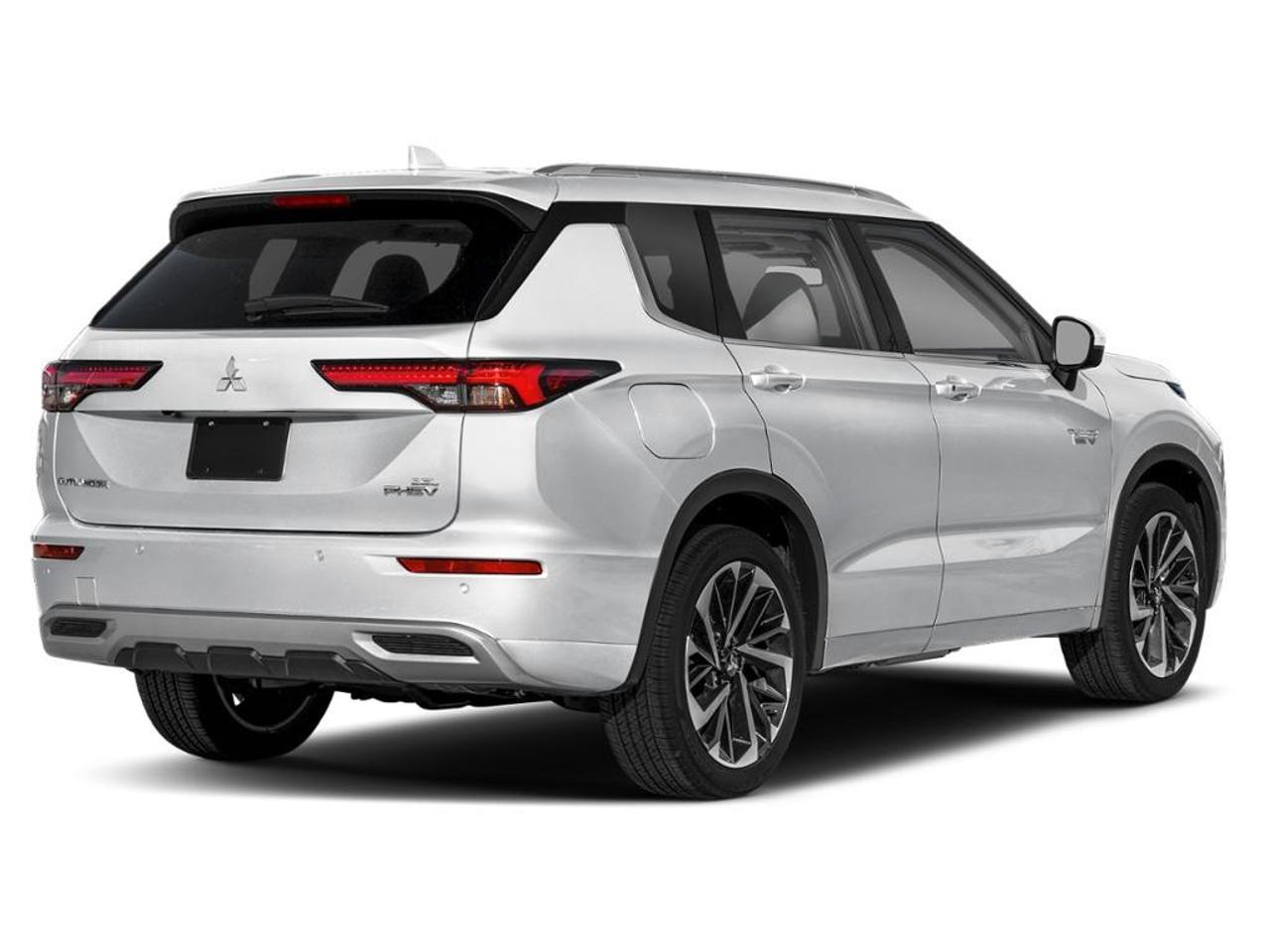 2026 Mitsubishi Outlander Phev SEL Photo2