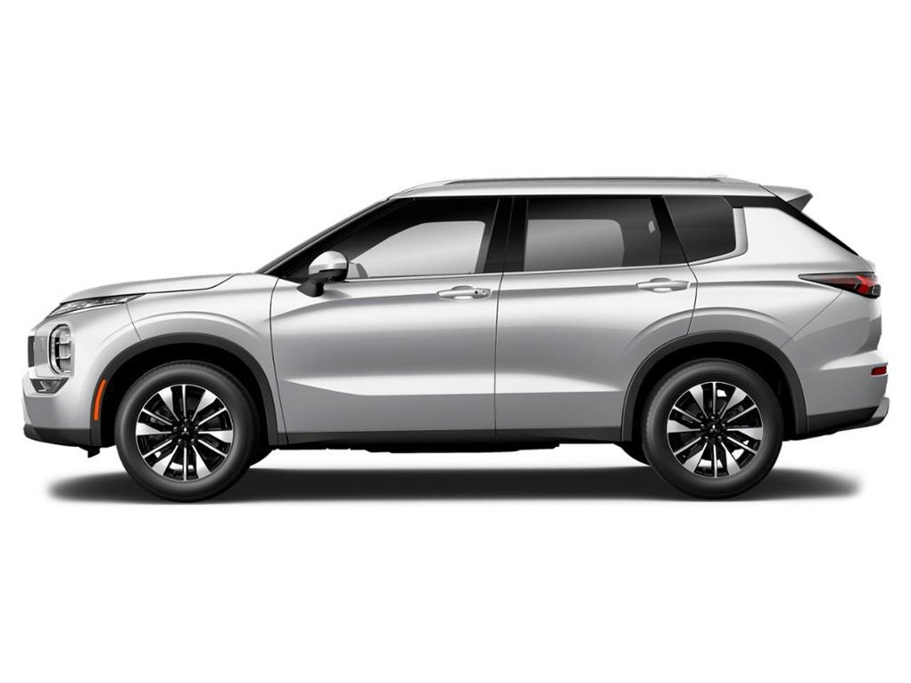 2026 Mitsubishi Outlander LE Photo