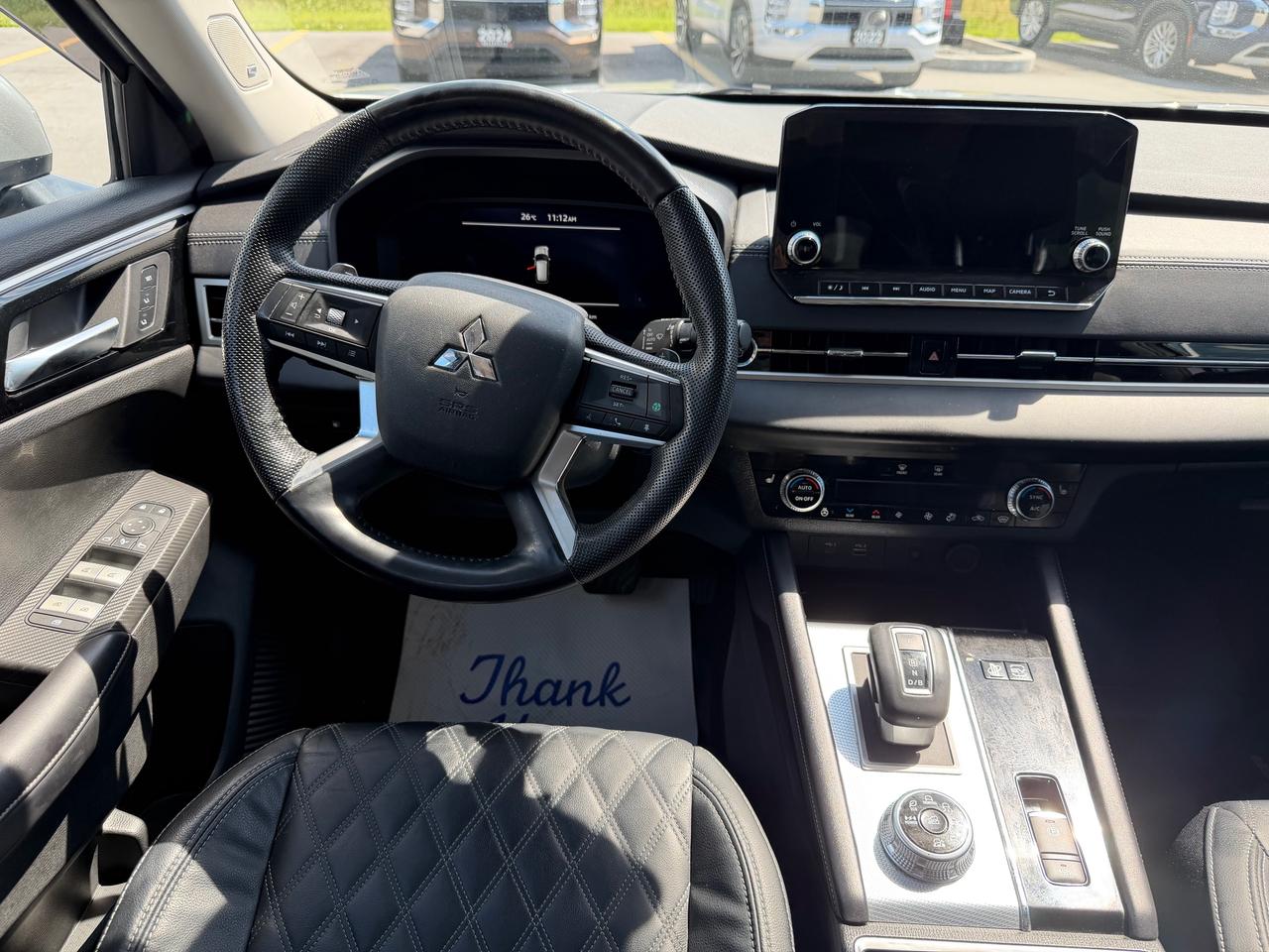 2023 Mitsubishi Outlander Plug-In Hybrid GT Photo