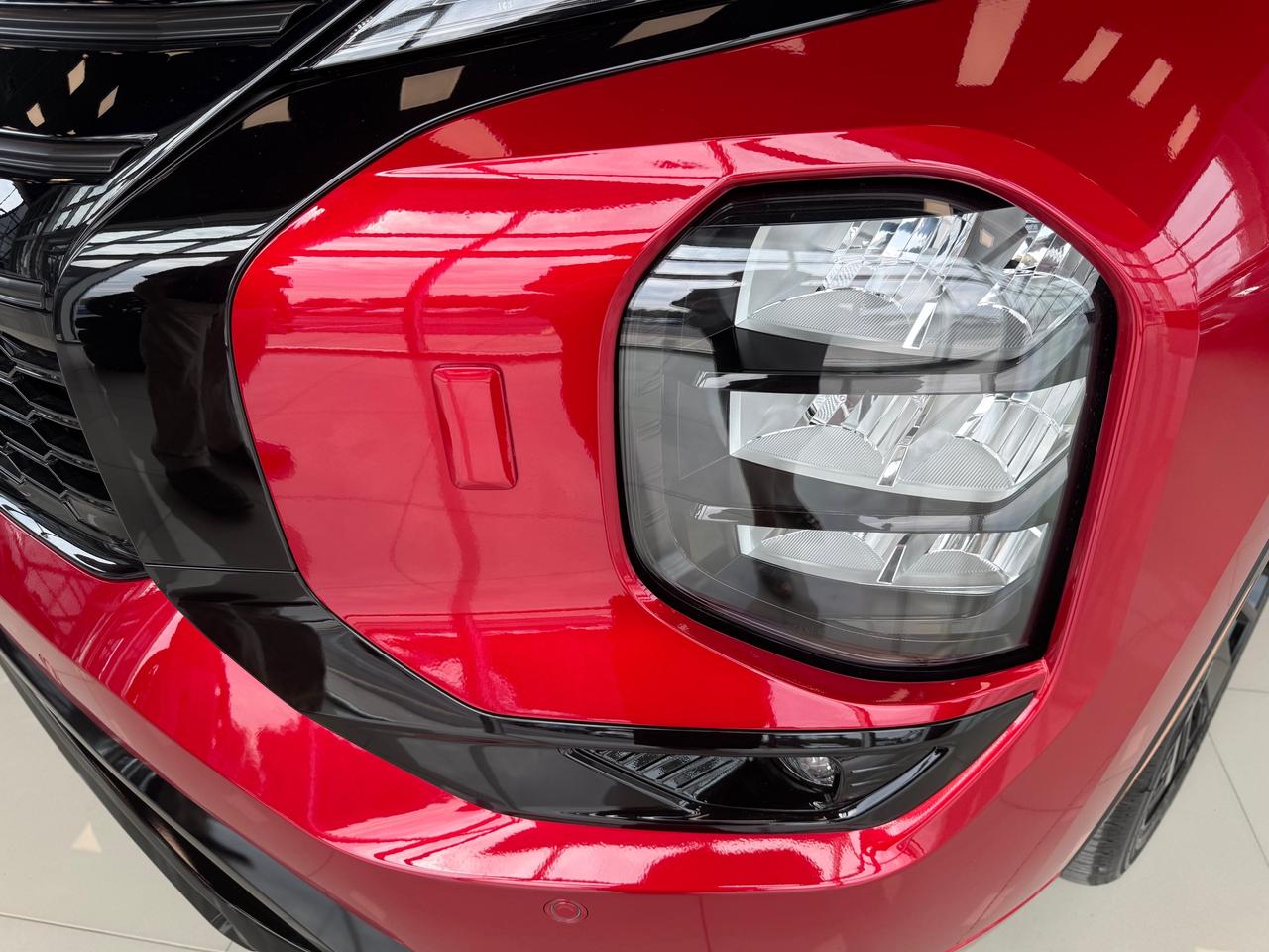 2026 Mitsubishi Outlander GT NOIR Photo