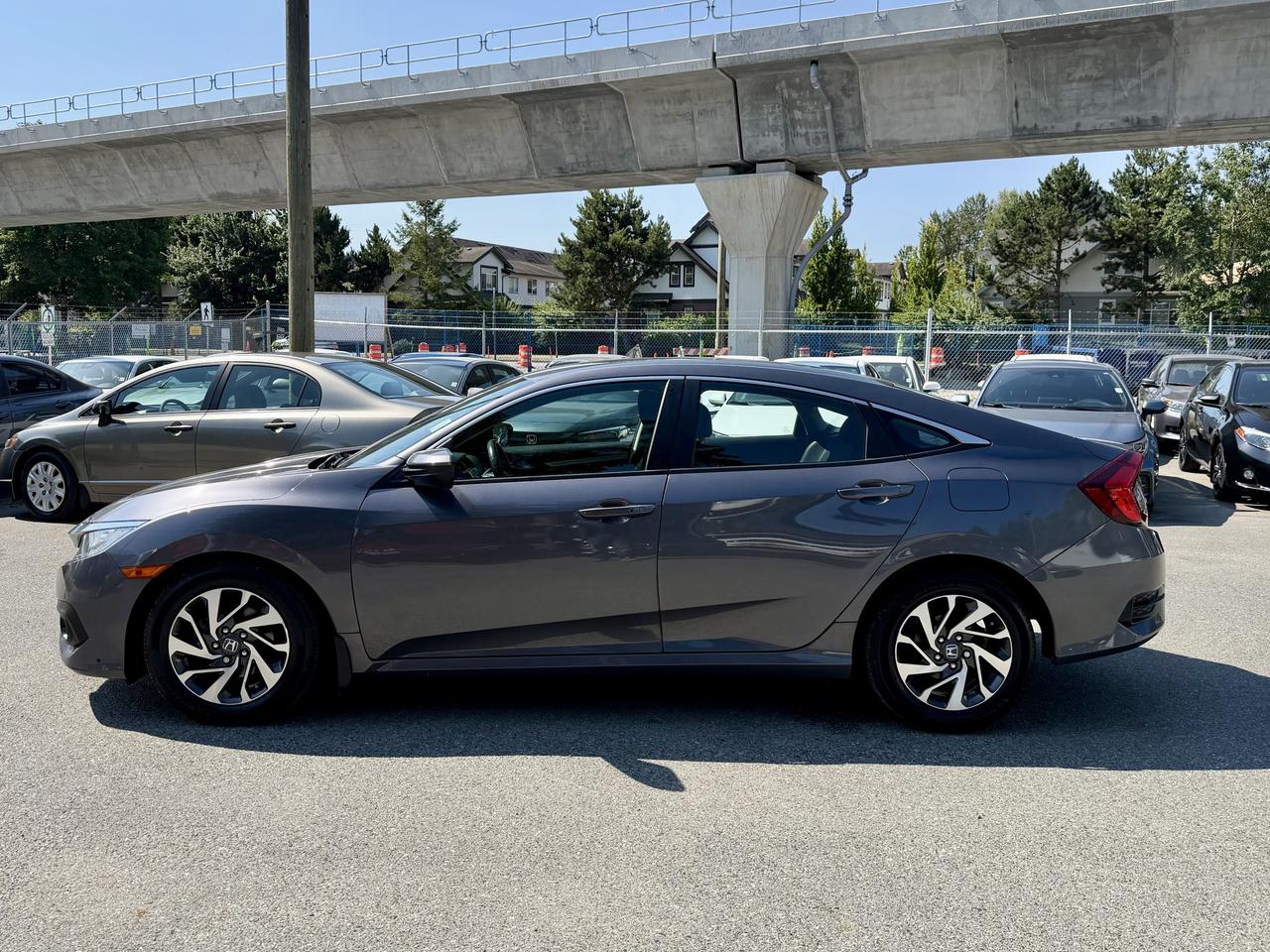 2018 Honda Civic FINANCING AVAILABLE Photo8