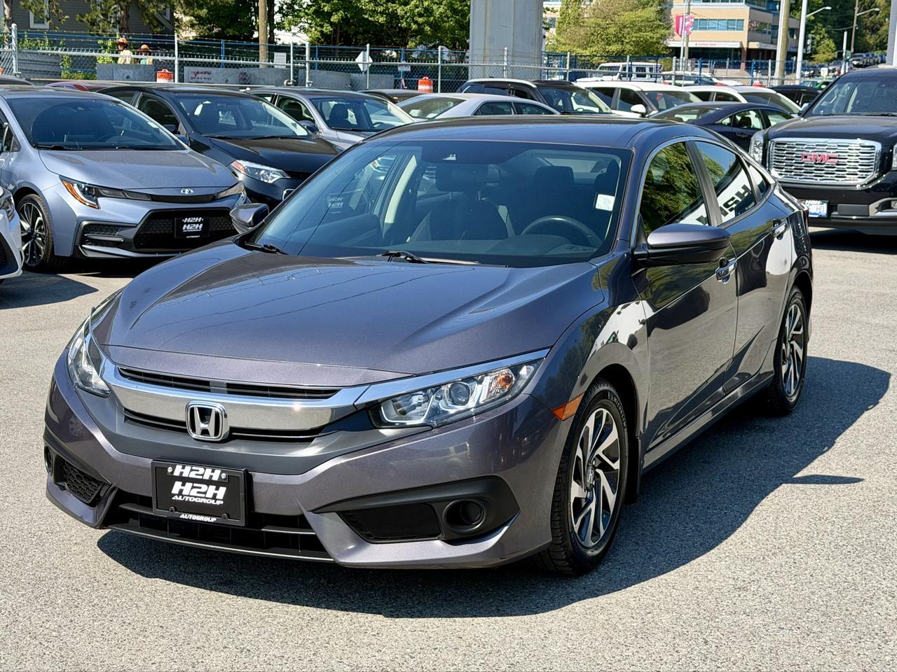 2018 Honda Civic FINANCING AVAILABLE Photo1