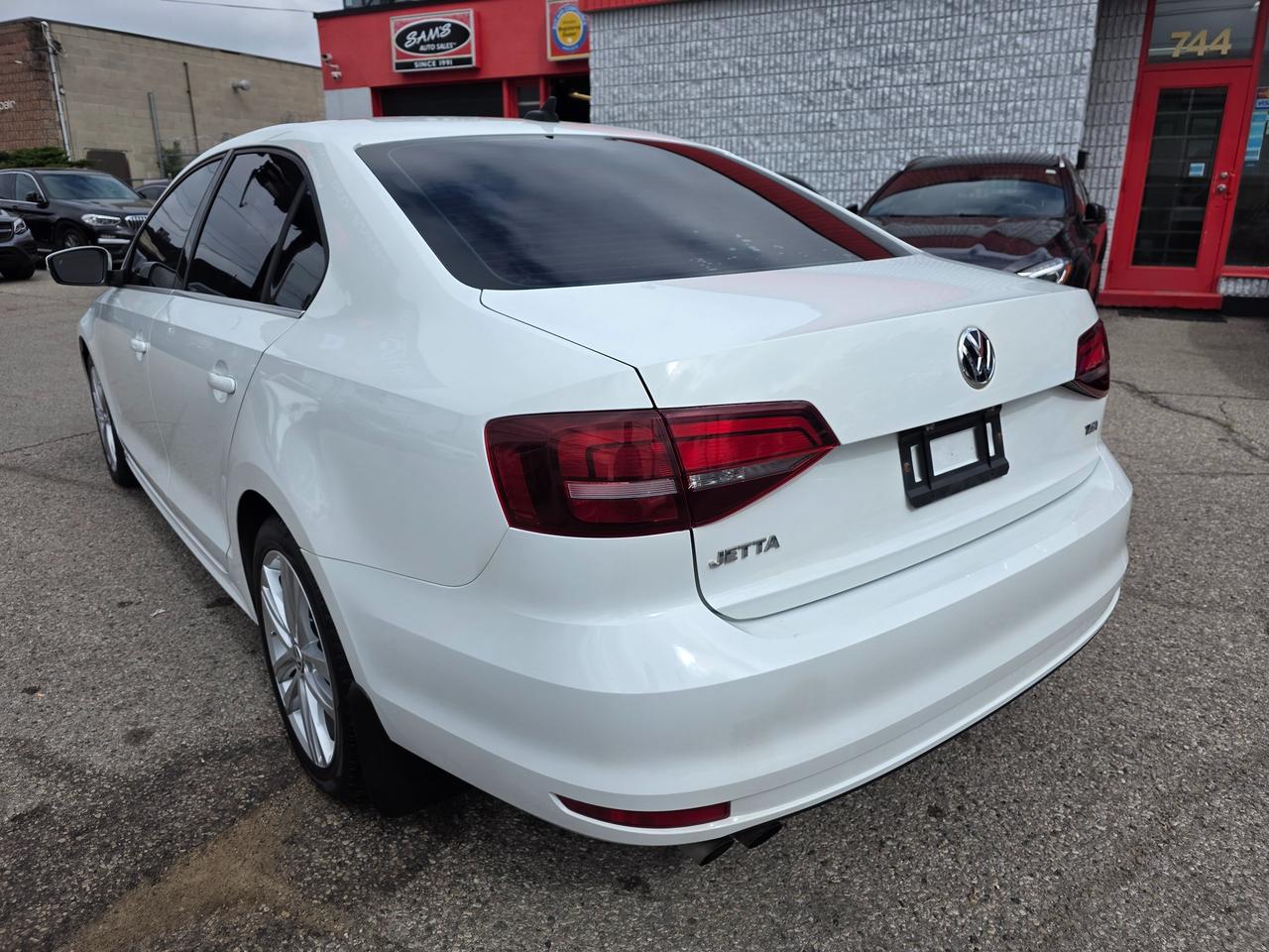 2017 Volkswagen Jetta HIGHLINE Photo3