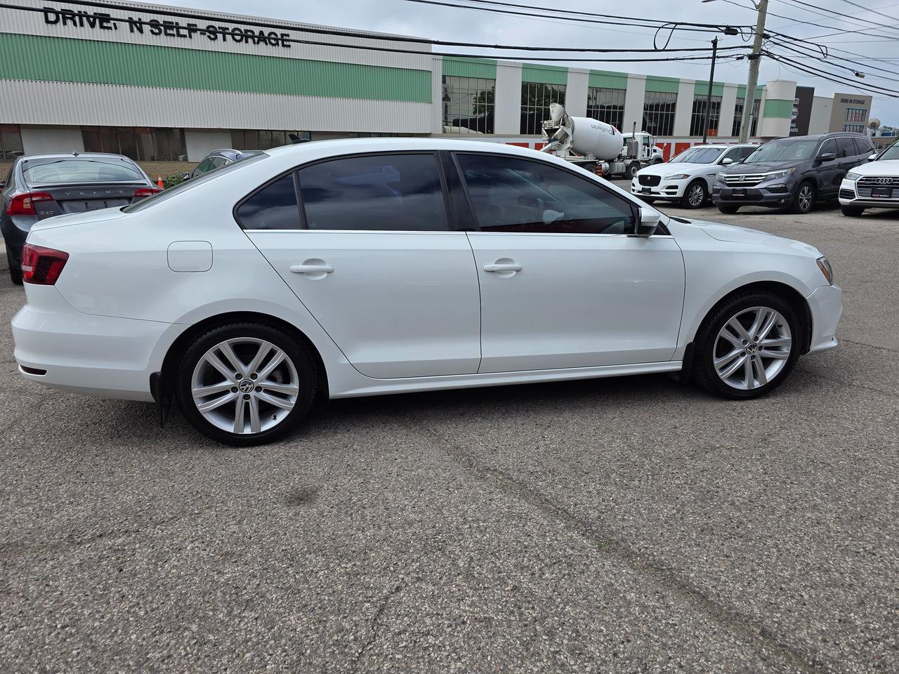 2017 Volkswagen Jetta HIGHLINE Photo