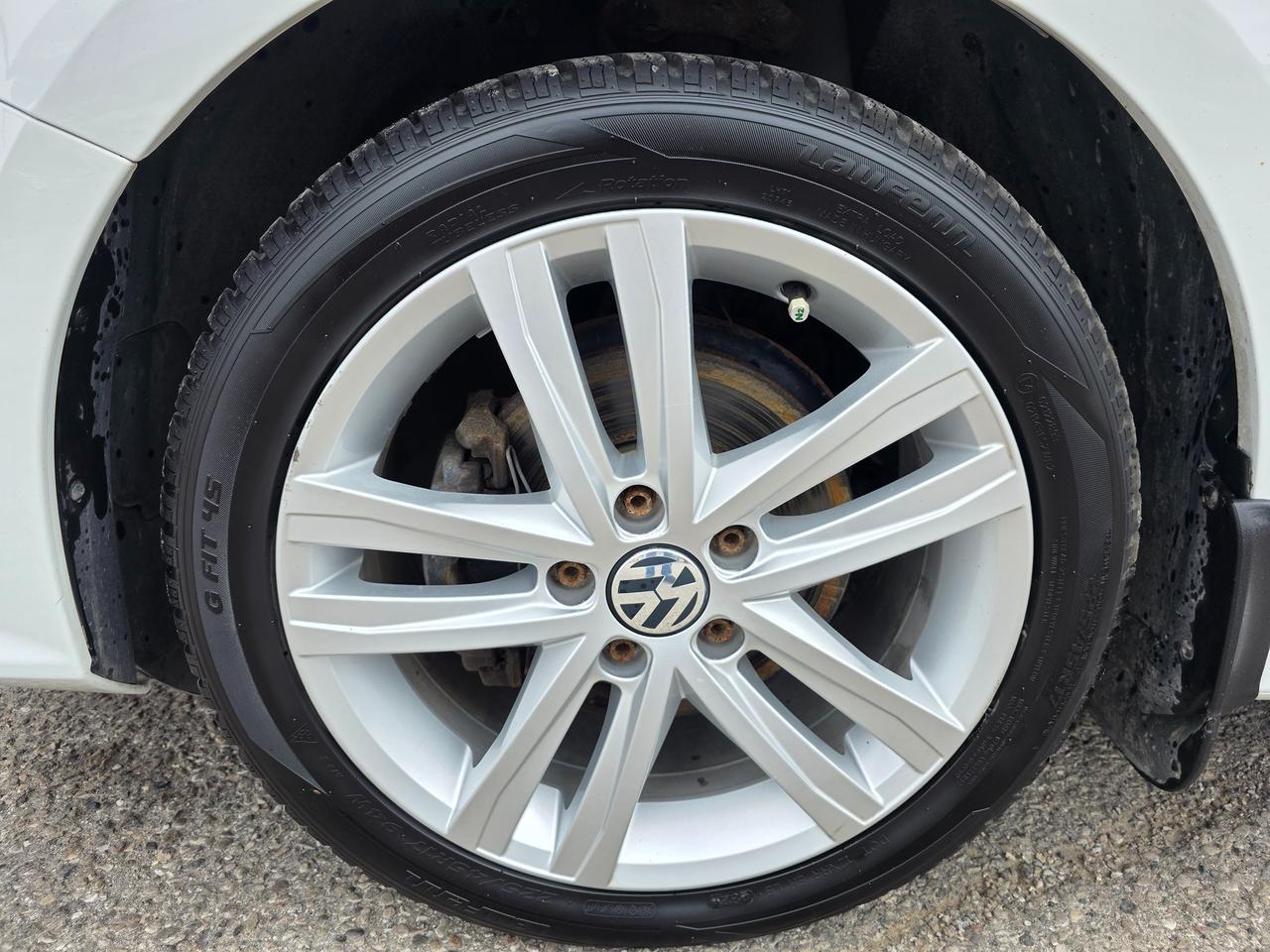 2017 Volkswagen Jetta HIGHLINE Photo