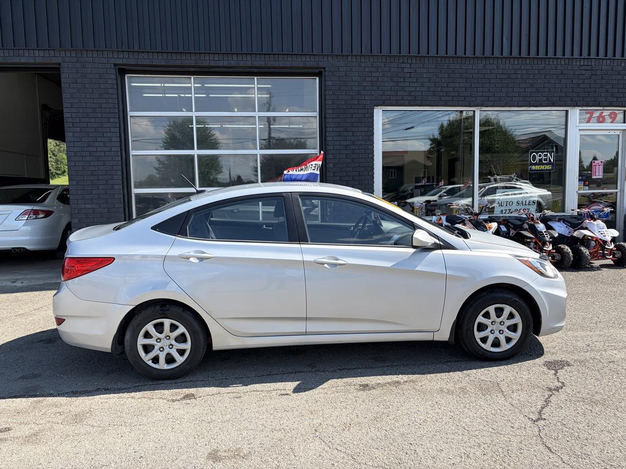 2012 Hyundai Accent 