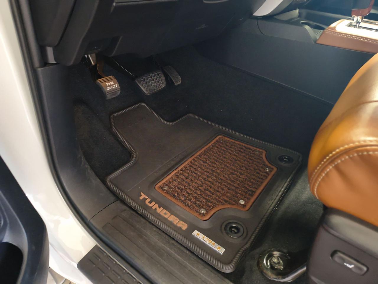 2020 Toyota Tundra Platinum Photo0