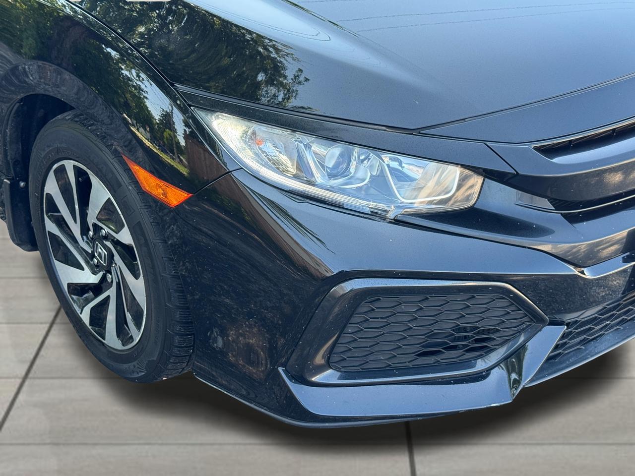 2017 Honda Civic LX Hatchback+ONE OWNER+CLEAN CARFAX Photo