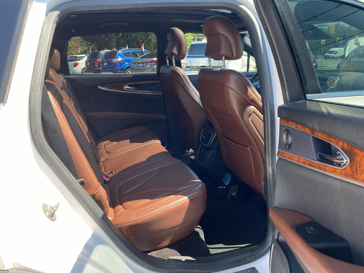 2016 Lincoln MKX Reserve/NO Accidents/AWD/Leather/PanoRoof/Navi/Cam Photo