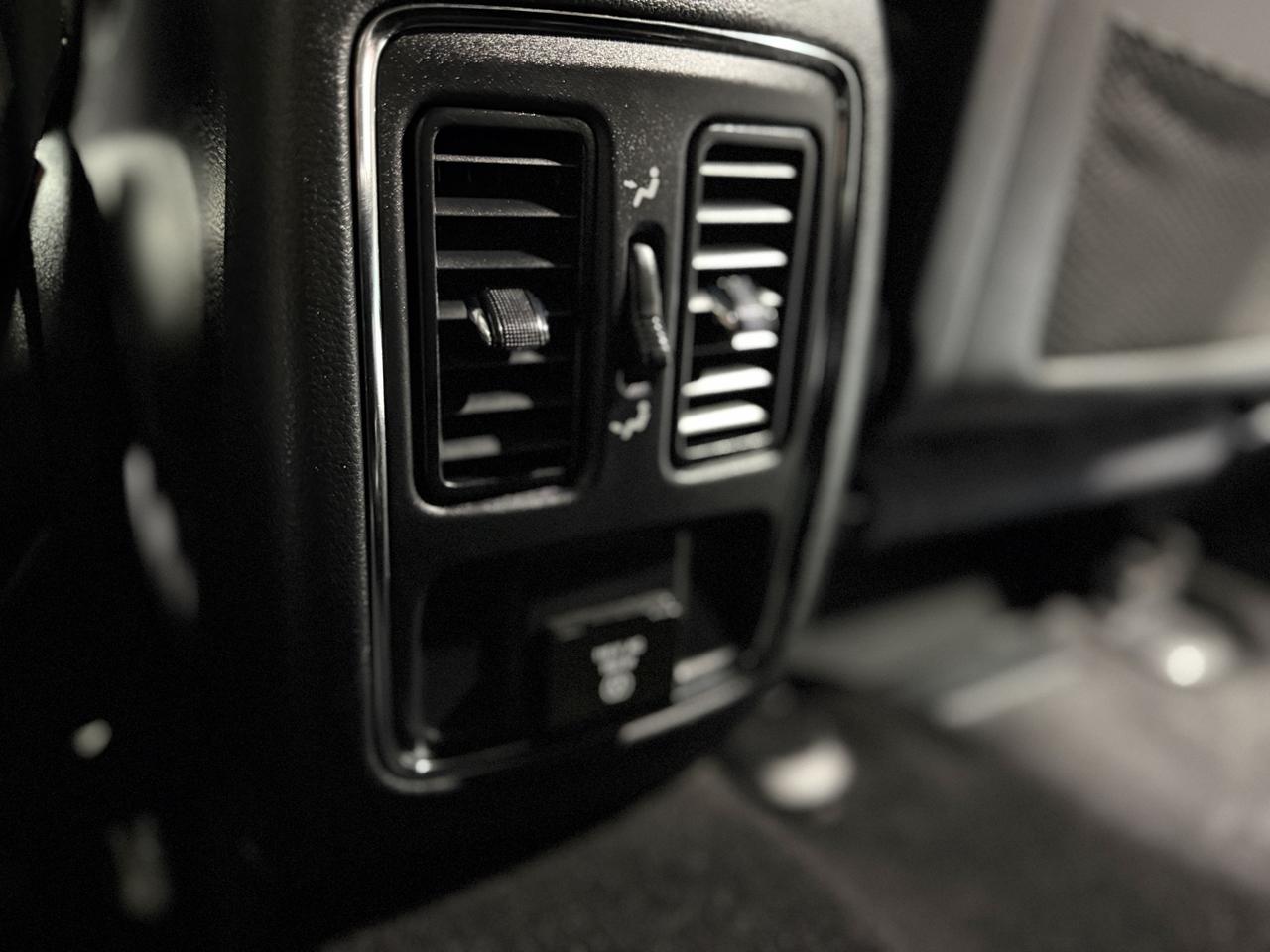 2020 Jeep Grand Cherokee Laredo E - Photo #24