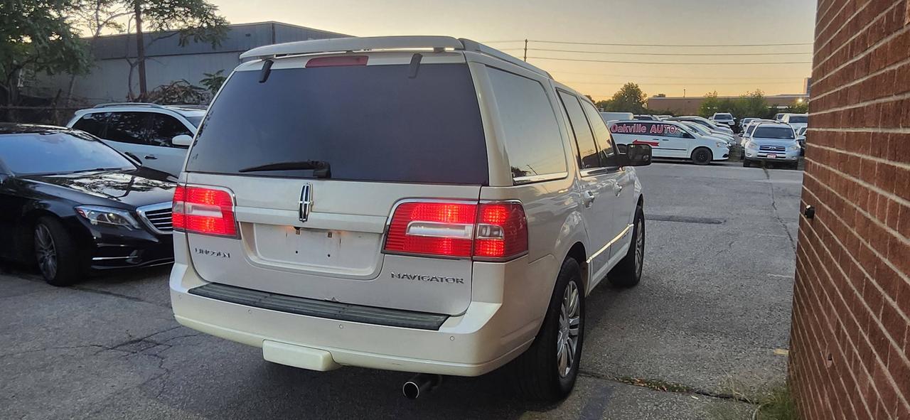 2010 Lincoln Navigator 4WD 4dr Ultimate Photo