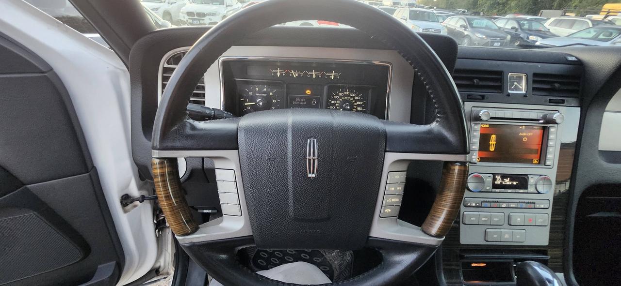 2010 Lincoln Navigator 4WD 4dr Ultimate Photo