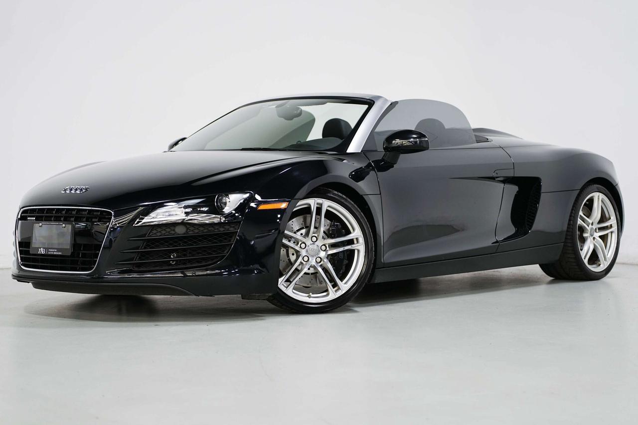 2012 Audi R8 4.2L V8 | SPYDER | CARBON FIBER | 19 IN WHEELS Photo2